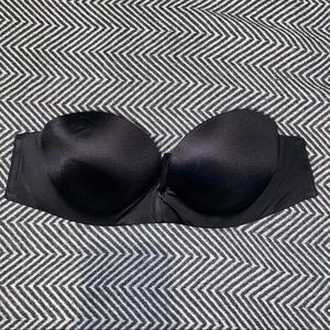 Victoria’s Secret strapless bombshell bra 34A
